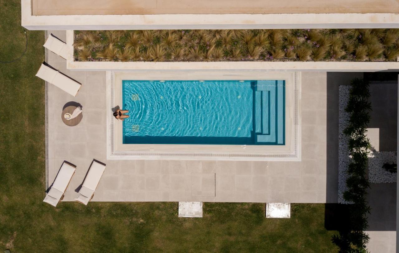 Varko Luxury Suites Paleros Екстериор снимка