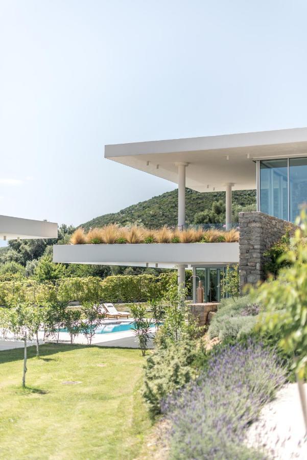 Varko Luxury Suites Paleros Екстериор снимка