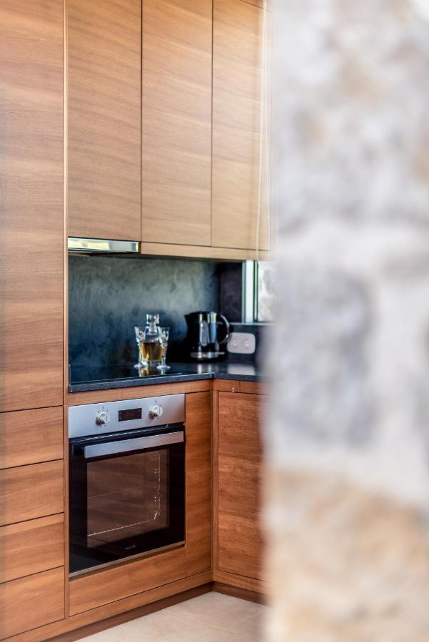 Varko Luxury Suites Paleros Екстериор снимка
